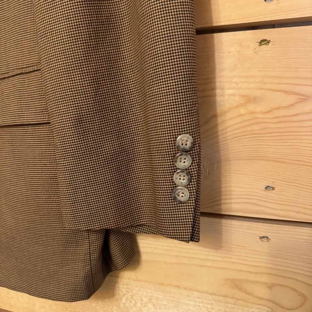 Willis&Geiger tailored pride